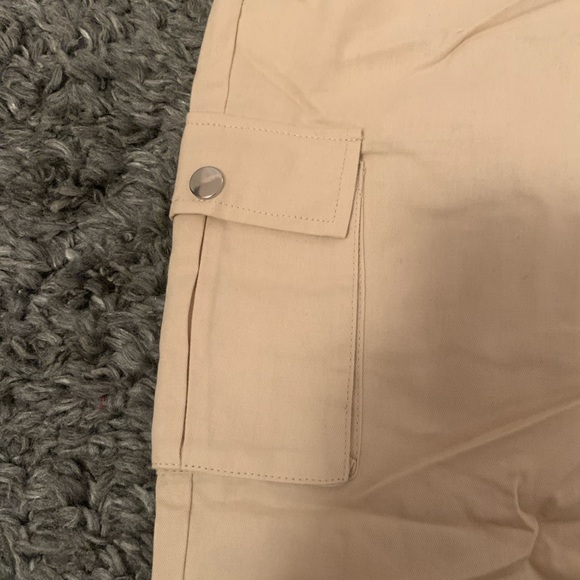 Daisy Street Small Khaki Cargo Pants - Picture 2 of 6